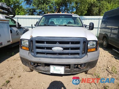 Piąte zdjęcie samochodu w środku: 2006 FORD F550 SUPER DUTY VIN:1FDAX57P06EA12981 - miniatura