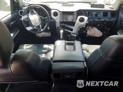 Zdjęcie 8 z 13 samochodu: 2019 TOYOTA TUNDRA PLATINUM VIN:5TFAY5F19KX841822 - miniatura