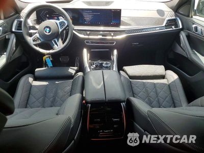 Zdjęcie 8 z 13 samochodu: 2026 BMW X6 M60I VIN:5UX43EX06T9407220 - miniatura