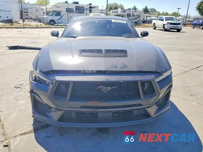 Piąte zdjęcie samochodu w środku: 2024 FORD MUSTANG GT VIN:1FA6P8CF6R5412904 - miniatura