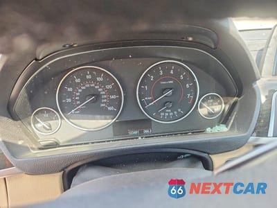 Zdjęcie 9 z 12 samochodu: 2018 BMW 330 I VIN:WBA8B9G57JNU96628 - miniatura