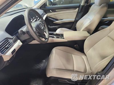Zdjęcie 7 z 12 samochodu: 2020 HONDA ACCORD LX VIN:1HGCV1F19LA012202 - miniatura