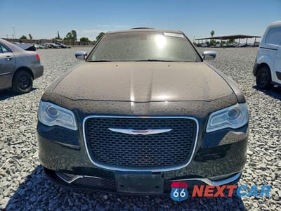 Piąte zdjęcie samochodu w środku: 2017 CHRYSLER 300C VIN:2C3CCAEG6HH580043 - miniatura