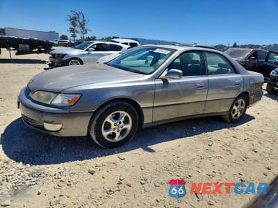 1997 LEXUS ES 300 JT8BF22G6V0044541 - główne zdjęcie licytacji z USA - miniatura