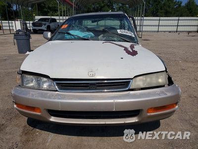 Piąte zdjęcie samochodu w środku: 1997 HONDA ACCORD SE VIN:1HGCD5605VA049235 - miniatura