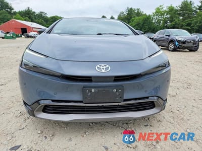 Piąte zdjęcie samochodu w środku: 2024 TOYOTA PRIUS XLE VIN:JTDADABU6R3015788 - miniatura