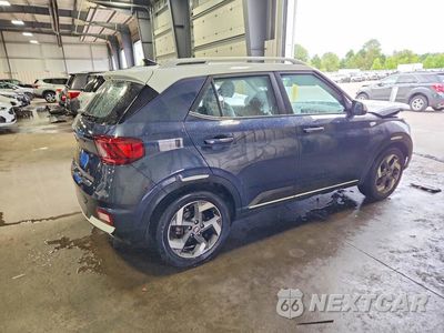 Trzecie zdjęcie samochodu z tyłu: 2022 HYUNDAI VENUE LIMITED VIN:KMHRC8A39NU157821 - miniatura