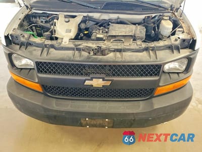 Zdjęcie 12 z 13 samochodu: 2011 CHEVROLET EXPRESS G3500 LS VIN:1GNZGZHG9B1100871 - miniatura