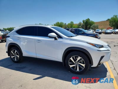Czwarte zdjęcie samochodu z boku: 2019 LEXUS NX 300 BASE VIN:JTJBARBZ0K2185628 - miniatura