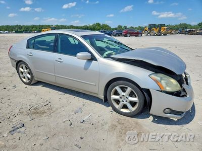 Czwarte zdjęcie samochodu z boku: 2004 NISSAN MAXIMA 3.5 SE VIN:1N4BA41E74C855456 - miniatura