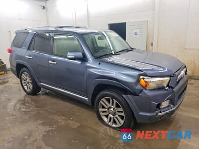 Czwarte zdjęcie samochodu z boku: 2013 TOYOTA 4RUNNER LIMITED VIN:JTEBU5JR9D5127177 - miniatura