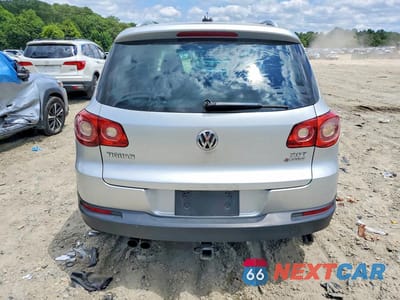 Zdjęcie 6 z 12 samochodu: 2010 VOLKSWAGEN TIGUAN SE VIN:WVGBV7AX7AW532662 - miniatura