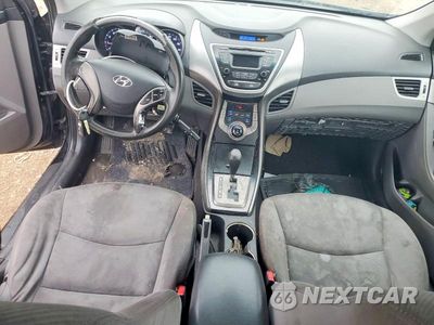 Zdjęcie 8 z 12 samochodu: 2013 HYUNDAI ELANTRA GLS VIN:5NPDH4AE8DH355213 - miniatura