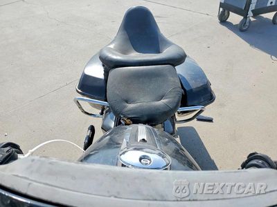 Piąte zdjęcie samochodu w środku: 2012 HARLEY-DAVIDSON FLHTCU ULTRA CLASSIC ELECTRA GLIDE VIN:1HD1FCM18CB647812 - miniatura