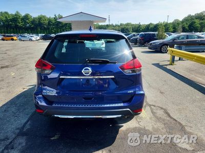 Zdjęcie 6 z 13 samochodu: 2017 NISSAN ROGUE S VIN:5N1AT2MV1HC862033 - miniatura