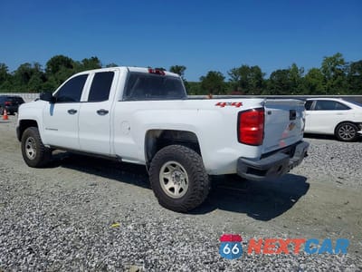 Drugie zdjęcie samochodu z przodu: 2018 CHEVROLET SILVERADO K1500 VIN:1GCVKNEH7JZ333353 - miniatura