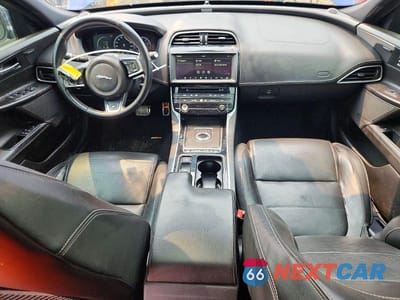 Zdjęcie 8 z 12 samochodu: 2019 JAGUAR XE S VIN:SAJAM4FV0KCP43828 - miniatura