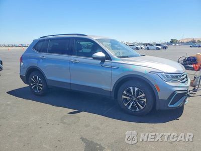 Czwarte zdjęcie samochodu z boku: 2024 VOLKSWAGEN TIGUAN S VIN:3VVRB7AX7RM203436 - miniatura