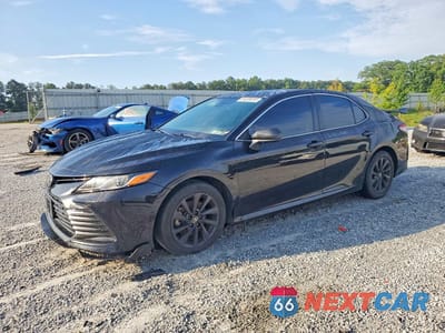 2021 TOYOTA CAMRY LE 4T1C11AK6MU404852 - główne zdjęcie licytacji z USA - miniatura