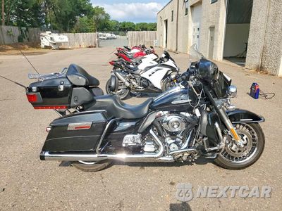2011 HARLEY-DAVIDSON FLHTK 1HD1KEM17BB675879 - główne zdjęcie licytacji z USA - miniatura