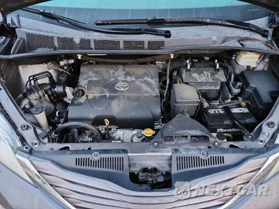 Zdjęcie 12 z 13 samochodu: 2016 TOYOTA SIENNA LE VIN:5TDKK3DCXGS734127 - miniatura