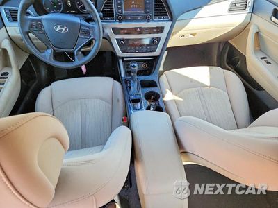 Zdjęcie 8 z 12 samochodu: 2016 HYUNDAI SONATA HYBRID SE VIN:KMHE24L11GA008555 - miniatura