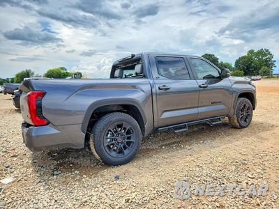 Trzecie zdjęcie samochodu z tyłu: 2026 TOYOTA TUNDRA SR5 VIN:5TFLA5DB7TX412589 - miniatura