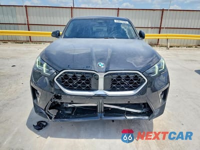 Piąte zdjęcie samochodu w środku: 2025 BMW X2 XDRIVE28I VIN:WBX63GM07S5318906 - miniatura