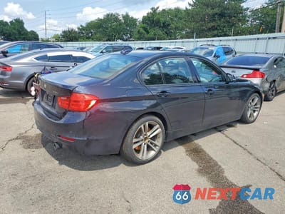 Trzecie zdjęcie samochodu z tyłu: 2013 BMW 335 XI VIN:WBA3B9C55DF585466 - miniatura