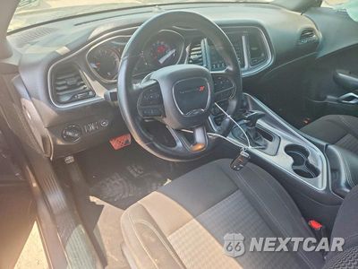 Zdjęcie 8 z 12 samochodu: 2019 DODGE CHALLENGER SXT VIN:2C3CDZAG0KH680373 - miniatura