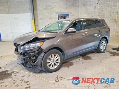 2019 KIA SORENTO LX V6 5XYPGDA50KG572517 - główne zdjęcie licytacji z USA - miniatura