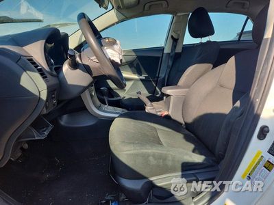Zdjęcie 7 z 12 samochodu: 2011 TOYOTA COROLLA S VIN:2T1BU4EE0BC649346 - miniatura