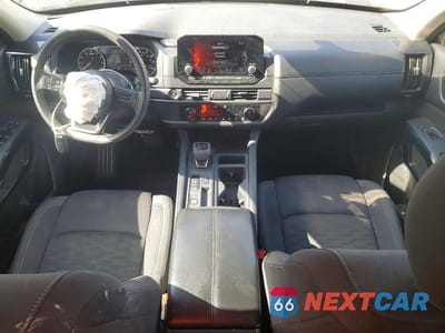 Zdjęcie 8 z 13 samochodu: 2024 NISSAN PATHFINDER S VIN:5N1DR3AA1RC201753 - miniatura