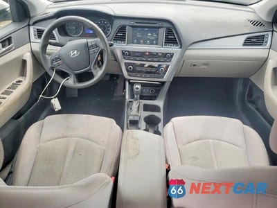 Zdjęcie 8 z 12 samochodu: 2016 HYUNDAI SONATA SE VIN:5NPE24AF5GH312225 - miniatura