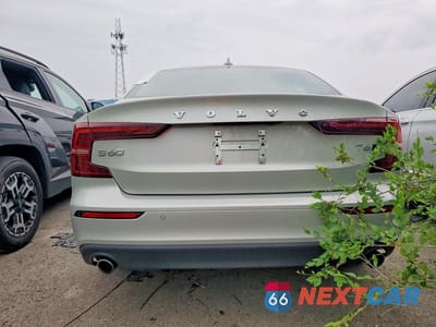 Zdjęcie 6 z 12 samochodu: 2021 VOLVO S60 T6 MOMENTUM VIN:7JRA22TK3MG096759 - miniatura