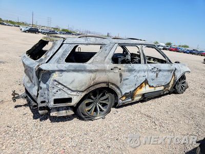 Trzecie zdjęcie samochodu z tyłu: 2023 FORD EXPLORER ST-LINE VIN:1FMSK8KH4PGC04589 - miniatura