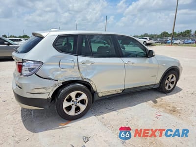 Trzecie zdjęcie samochodu z tyłu: 2011 BMW X3 XDRIVE28I VIN:5UXWX5C5XBL705124 - miniatura