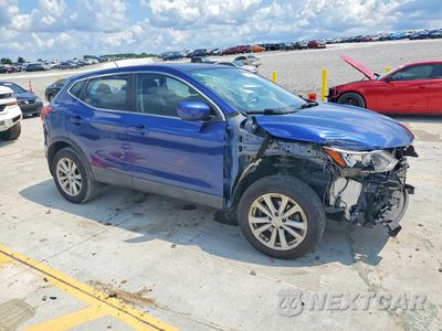 Czwarte zdjęcie samochodu z boku: 2018 NISSAN ROGUE SPORT S VIN:JN1BJ1CP2JW108996 - miniatura