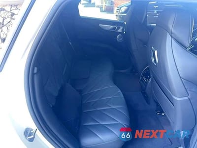 Zdjęcie 6 z 10 samochodu: 2024 BMW XM VIN:5YM23CS02R9U56161 - miniatura