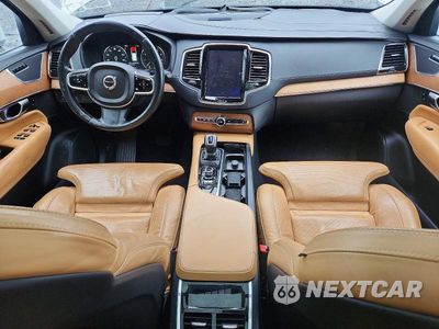 Zdjęcie 8 z 13 samochodu: 2016 VOLVO XC90 T6 VIN:YV4A22PL5G1028839 - miniatura