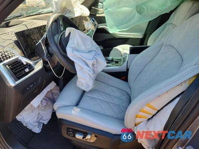 Zdjęcie 7 z 12 samochodu: 2026 BMW X5 XDRIVE50E VIN:5UX43EU08T9458934 - miniatura