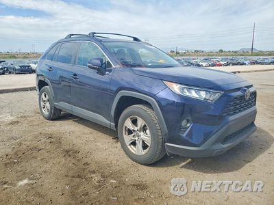 Czwarte zdjęcie samochodu z boku: 2021 TOYOTA RAV4 XLE VIN:2T3W1RFVXMW132831 - miniatura