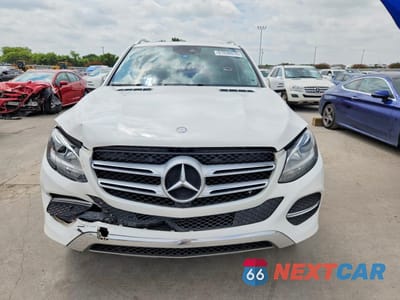 Piąte zdjęcie samochodu w środku: 2016 MERCEDES-BENZ GLE 350 VIN:4JGDA5JB7GA670480 - miniatura
