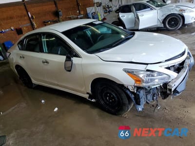 Czwarte zdjęcie samochodu z boku: 2014 NISSAN ALTIMA 2.5 S VIN:1N4AL3AP7EC162809 - miniatura