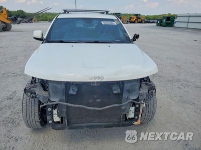 Piąte zdjęcie samochodu w środku: 2017 JEEP GRAND CHEROKEE LAREDO VIN:1C4RJEAG2HC923443 - miniatura