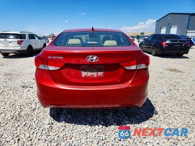Zdjęcie 6 z 12 samochodu: 2013 HYUNDAI ELANTRA GLS VIN:KMHDH4AE8DU864171 - miniatura