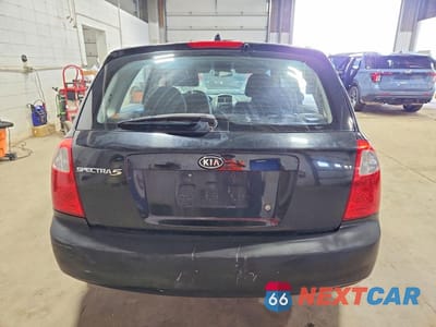 Zdjęcie 6 z 12 samochodu: 2006 KIA SPECTRA SPECTRA5 VIN:KNAFE162665251592 - miniatura