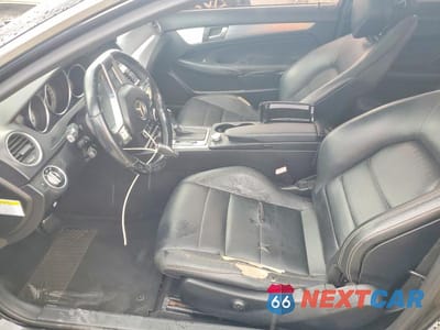 Zdjęcie 7 z 12 samochodu: 2013 MERCEDES-BENZ C 250 VIN:WDDGJ4HB7DG031810 - miniatura