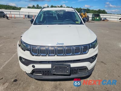 Piąte zdjęcie samochodu w środku: 2022 JEEP COMPASS LATITUDE VIN:3C4NJDBB1NT230729 - miniatura