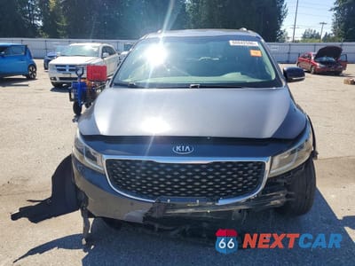 Piąte zdjęcie samochodu w środku: 2017 KIA SEDONA LX VIN:KNDMB5C12H6336822 - miniatura